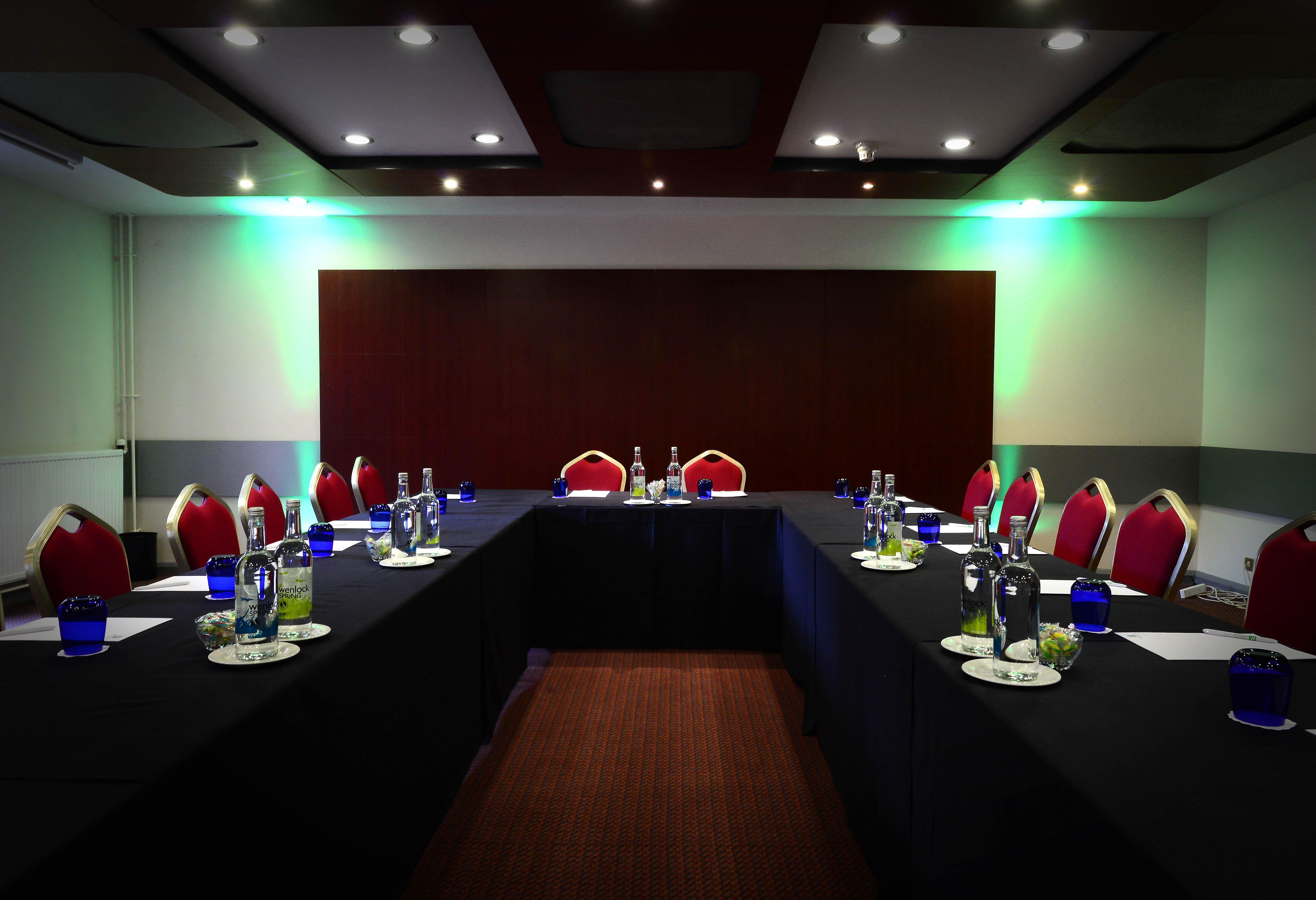Hotel Ironbridge By Ihg 3*